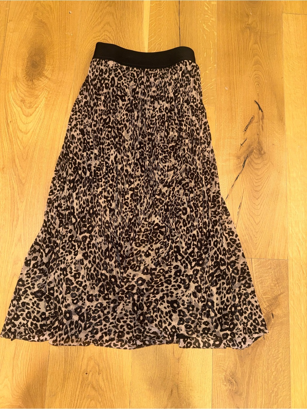 Aritzia Leopard Print Pleated Maxi Skirt - Beige and Black